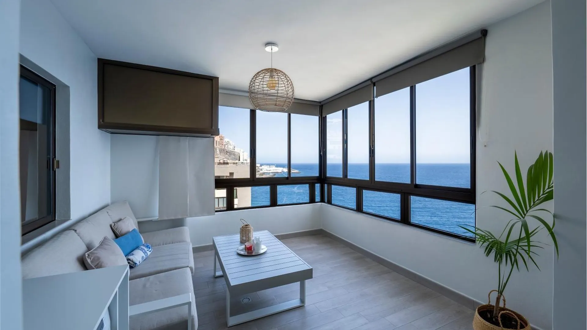 Ocean View First Sea Line Apartment Tabaiba 0*,  Spain