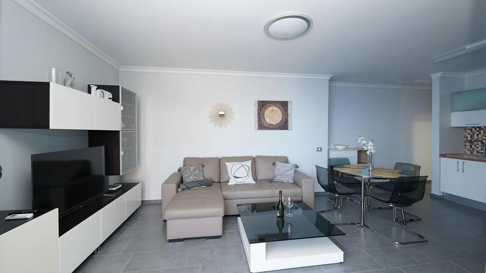 Ocean View First Sea Line Apartment Tabaiba 0*,  Hiszpania